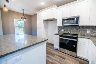 207 S James St, Alvarado, TX 76009 - Photo 10