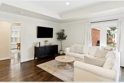 9605 Livenshire Drive, Dallas, TX 75238 - Photo 16