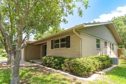 308 Willow Way, Gainesville, TX 76240 - Photo 2