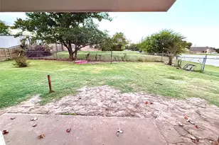 200 Arden St, Bowie, TX 76230 - Photo 28