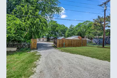1011 E Lake Drive, Weatherford, TX 76087 - Photo 24