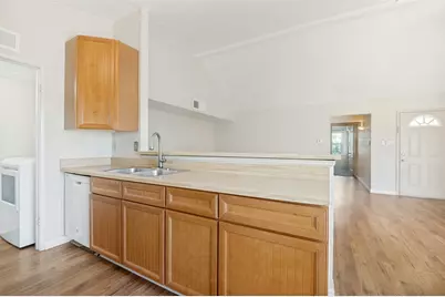 7305 Pineberry Road, Dallas, TX 75249 - Photo 12