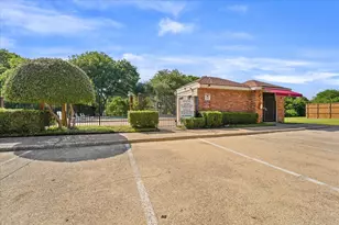5619 Preston Oaks Rd, Dallas, TX 75254 - Photo 18