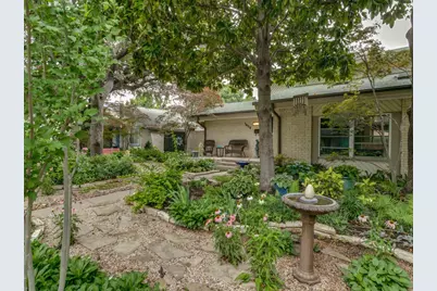 1409 Forestglen Drive, Lewisville, TX 75067 - Photo 2