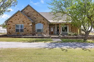 4525 Cattle Guard Ct, Tolar, TX 76476 - Photo 4