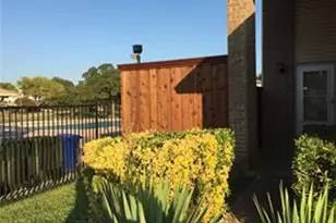 2020 Via Bravo, Carrollton, TX 75006 - Photo 4