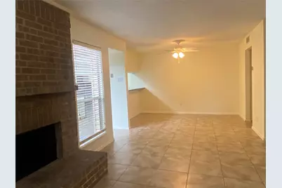 2020 Via Bravo, Carrollton, TX 75006 - Photo 8