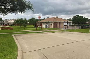 2020 Via Bravo, Carrollton, TX 75006 - Photo 24