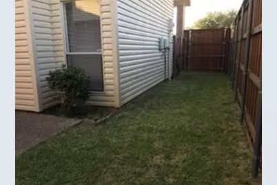 2020 Via Bravo, Carrollton, TX 75006 - Photo 18