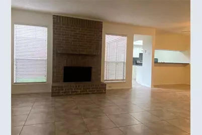 2020 Via Bravo, Carrollton, TX 75006 - Photo 4