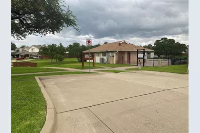 2020 Via Bravo, Carrollton, TX 75006 - Photo 24
