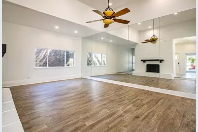 209 Oak Hill Drive, Trophy Club, TX 76262 - Photo 2