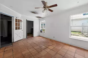 6227 Lovett Ave, Dallas, TX 75227 - Photo 18