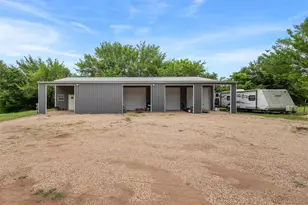 2421 N County Road 810, Alvarado, TX 76009 - Photo 10