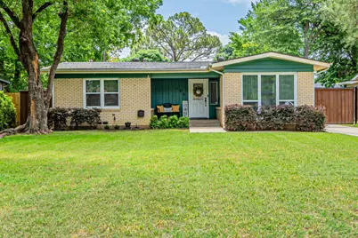 120 E Scotland Drive, Irving, TX 75062 - Photo 1