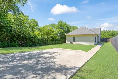 1226 W Elm Street, Denison, TX 75020 - Photo 28