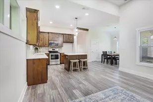 1226 W Elm St, Denison, TX 75020 - Photo 8