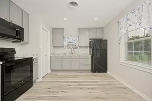 717 Small St, Bowie, TX 76230 - Photo 12