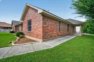 3132 Cedar Hill St, Denton, TX 76209 - Photo 2