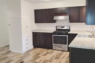 423 Columbia Cir, Irving, TX 75062 - Photo 14