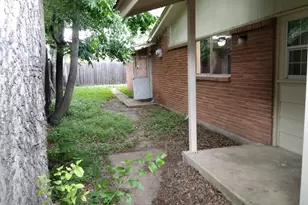 423 Columbia Cir, Irving, TX 75062 - Photo 34