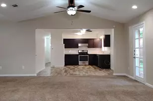 423 Columbia Cir, Irving, TX 75062 - Photo 12