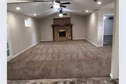 423 Columbia Circle, Irving, TX 75062 - Photo 8