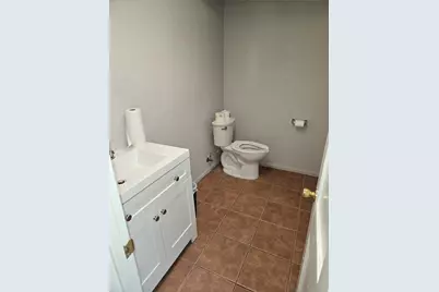 326 E Northwest Highway, Grapevine, TX 76051 - Photo 4
