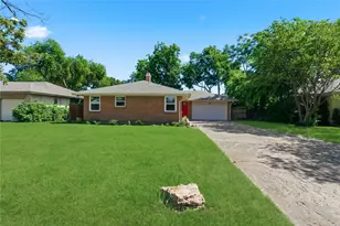 430 Terrace Dr, Richardson, TX 75081 - Photo 2