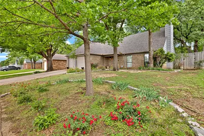 513 Harrington Lane, Euless, TX 76039 - Photo 2