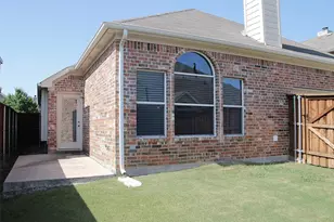 9205 Regal Oaks Dr, McKinney, TX 75072 - Photo 2