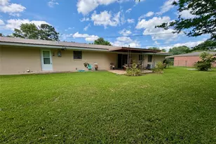 802 W 4th St, Clarksville, TX 75426 - Photo 10