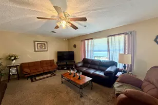 802 W 4th St, Clarksville, TX 75426 - Photo 2