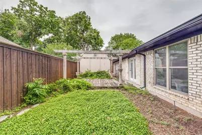 7105 Tophill Circle, Dallas, TX 75248 - Photo 22