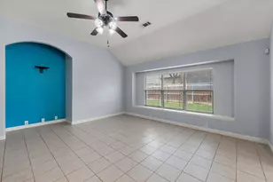 1205 Rosa Ln, Mansfield, TX 76063 - Photo 4
