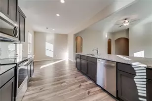 204 Lake Ridge Dr, Princeton, TX 75407 - Photo 10