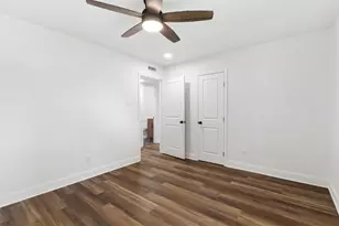 1405 Carnation Dr, Lewisville, TX 75067 - Photo 14