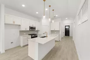 5915 Laurel Lk Ln, Pilot Point, TX 76258 - Photo 10