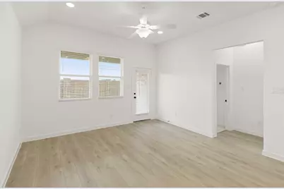 5915 Laurel Lake Lane, Pilot Point, TX 76258 - Photo 14