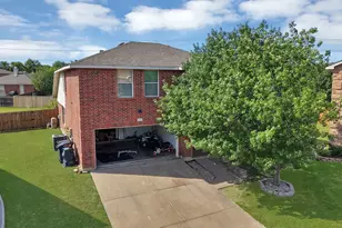 5317 Riverflat Ct, Fort Worth, TX 76179 - Photo 2