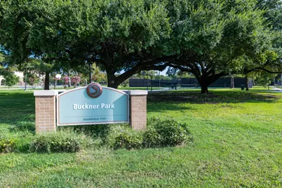 4512 Victor Street, Dallas, TX 75246 - Photo 36