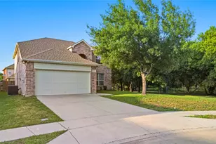 5108 Breeze Hollow Ct, Fort Worth, TX 76179 - Photo 2