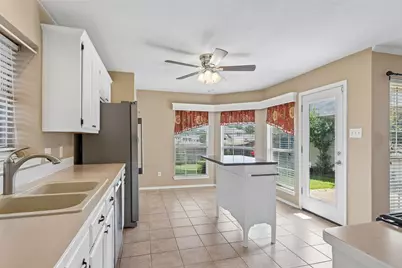 1549 Waterford Drive, Lewisville, TX 75077 - Photo 8