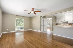 4723 Victor St, Dallas, TX 75246 - Photo 2