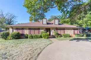 15 Pyracanthia Cir, Abilene, TX 79605 - Photo 2