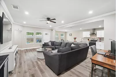 429 Cresthill Drive, Mesquite, TX 75149 - Photo 2