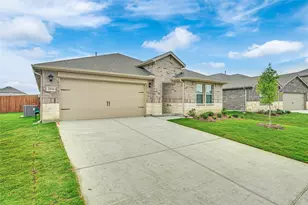2044 Hearn Dr, Royse City, TX 75189 - Photo 2