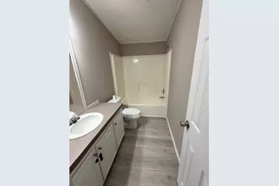 2321 Ridgeview Street, Fort Worth, TX 76119 - Photo 6