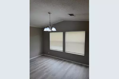 2321 Ridgeview Street, Fort Worth, TX 76119 - Photo 4