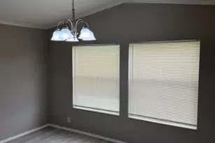 2321 Ridgeview St, Fort Worth, TX 76119 - Photo 4
